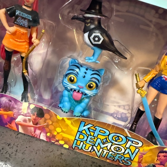 K-Pop Demon Hunters Action Figure Set - Multicolor - Picture 3 of 4